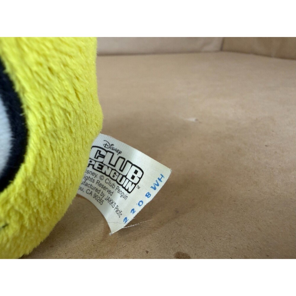 Vintage Disney Club Penguin Yellow Puffle 4" Plush Toy by Jakks Pacific - Picture 5 of 8